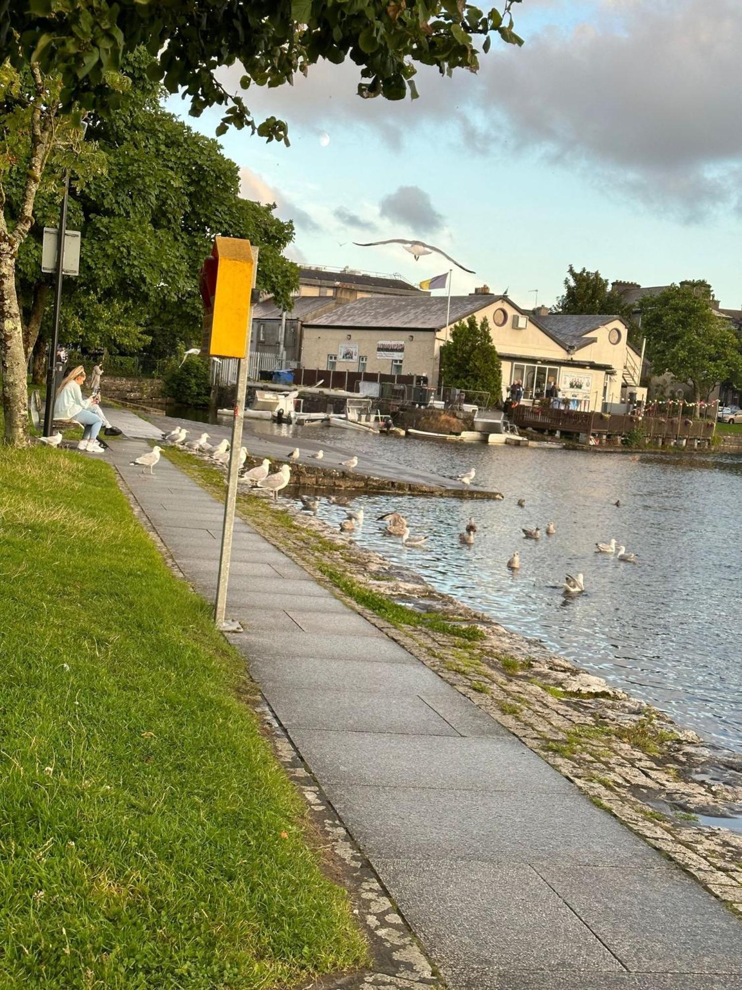 Heart Of City Centre Stunning View Galway Eksteriør bilde